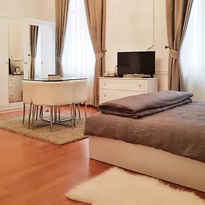 Appartamento ékszerdoboz A Budai Vár Alatt, Budapest
